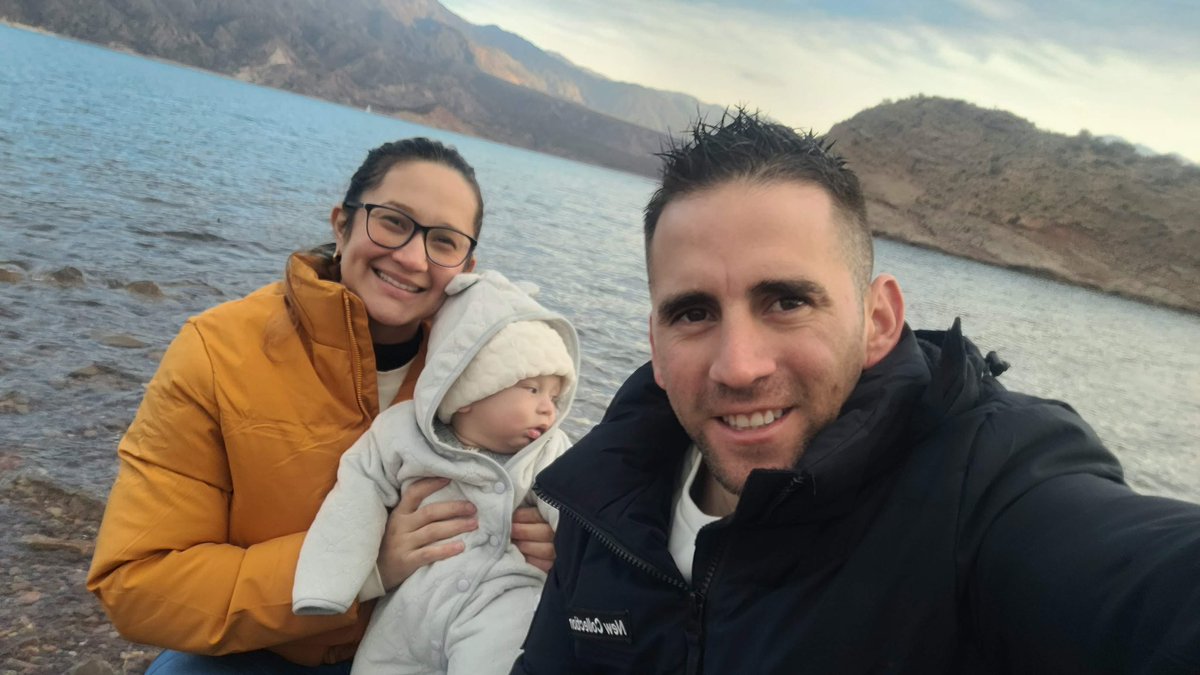 432 días desde que Nahuel Agustín Gallo fue privado injustamente de su libertad en Venezuela.

Lo más delicado de la situación, no es solo su detención, sino el aislamiento al que está sometido, la incomunicación forzada con su familia, la incertidumbre constante. 

Nahuel no