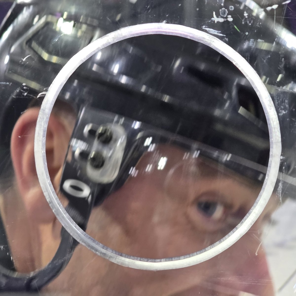 julioscores's tweet photo. Obligatory #GlassHole Fun with #Refs @WCHA_WHockey https://t.co/T33VztU5RO