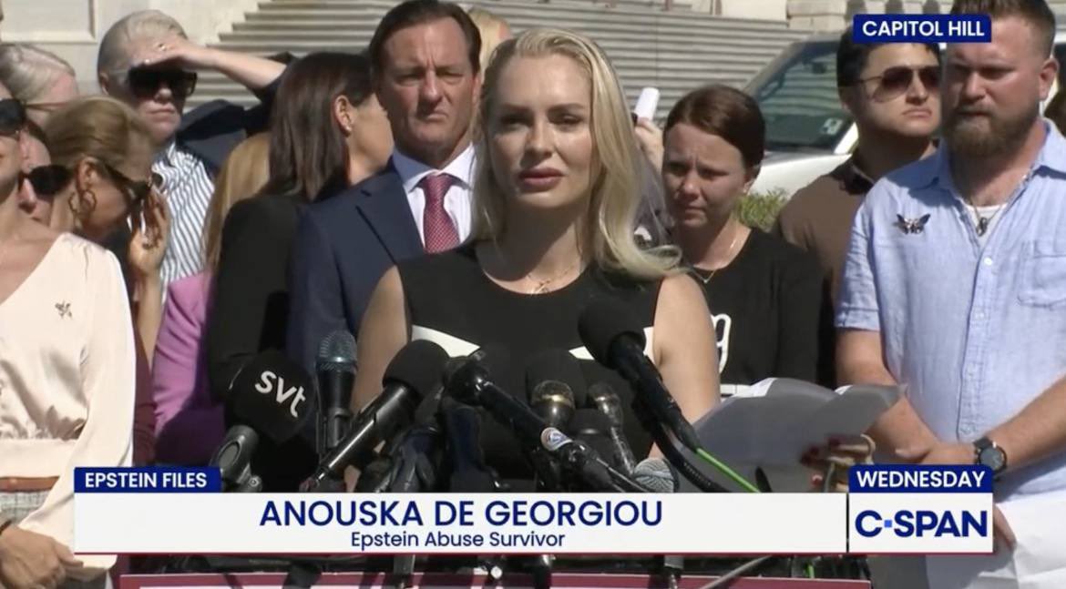 arva61138's tweet image. Epstein "survivor" Anouska De Georgiou, then age 31, emails Jeffrey while he's incarcerated in Florida and offers to come visit and/or send him pics of herself. She writes:

“Seriously though sweetheart, if I can do anything let me know." 

She sounds like a real victim right? 🤨…