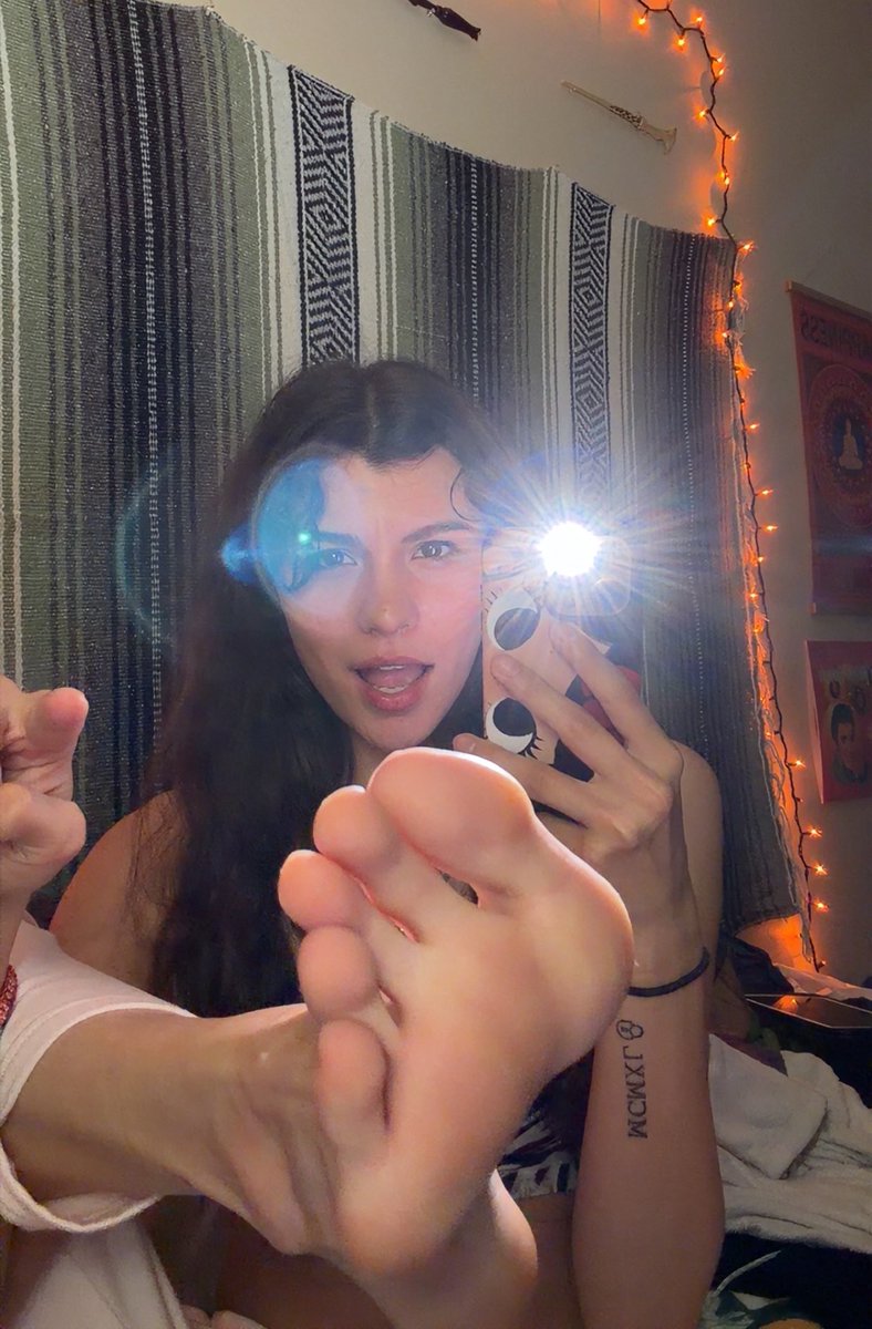 AHH, caught a loser lurking, smile📸