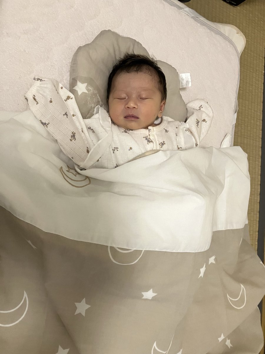 Inazumann1988's tweet photo. 58.6kg

可愛い娘が我が家に帰ってきました😊

昨日は夜泣きも少なくてよく眠れました💤

えらいぞ！👶👏

#ブラックリーグ　最終戦
#MARKEN https://t.co/DJOaUXA0LX