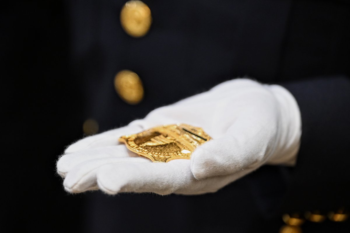 Congratulations to MPD’s newest leaders!

Today, 11 Sergeants, 11 Lieutenants, and 4 Captains were promoted at our police academy. Each promotion reflects experience earned, leadership demonstrated, and a steadfast commitment to the people of Washington, DC.