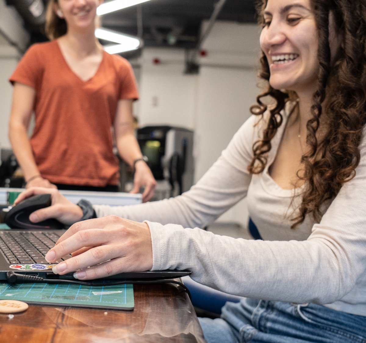 BZDesign tweet media