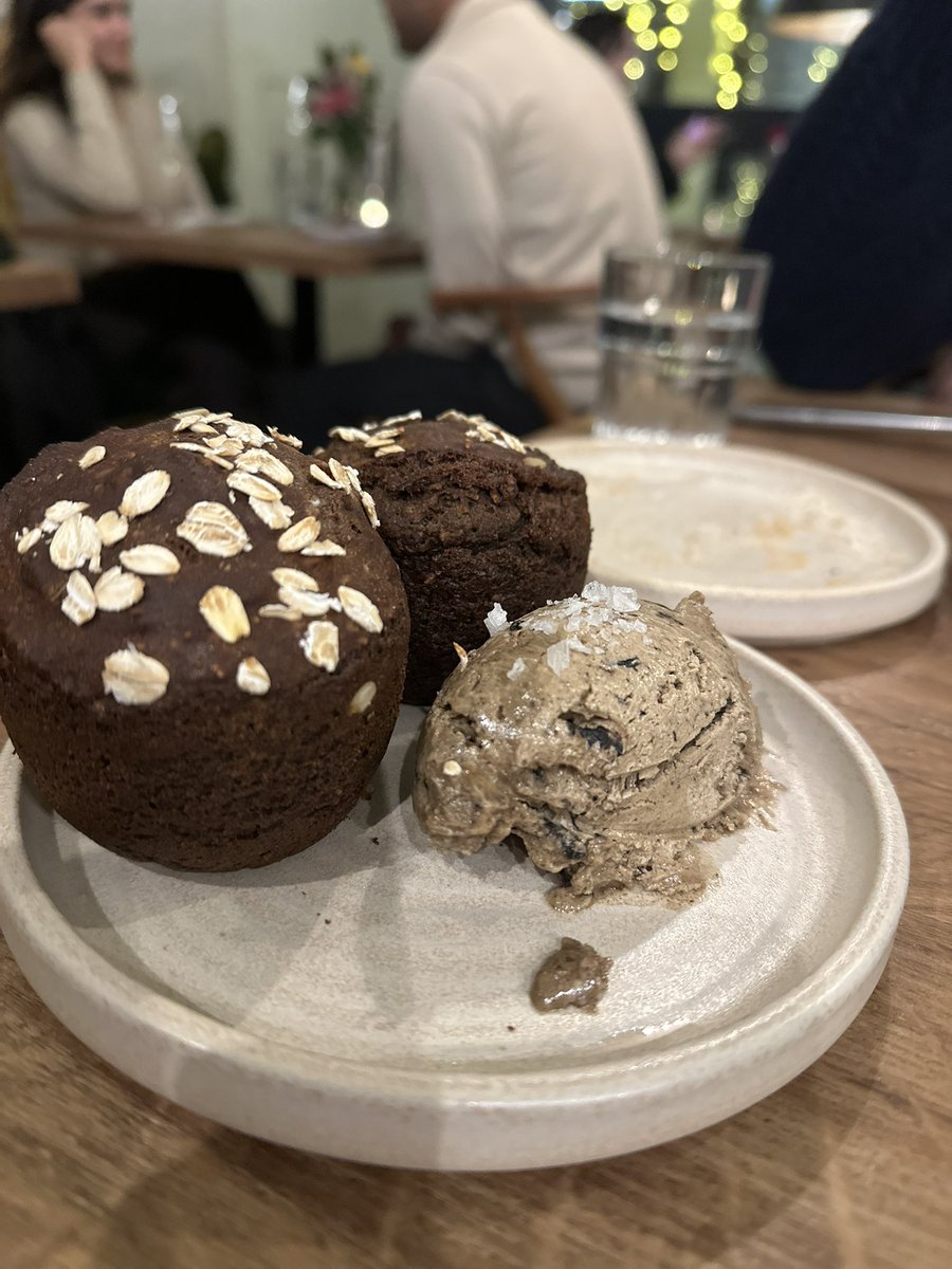 icod's tweet image. If you go to Bath or Bristol you should eat at the swoony #Root  
Veg led, charming service. Love