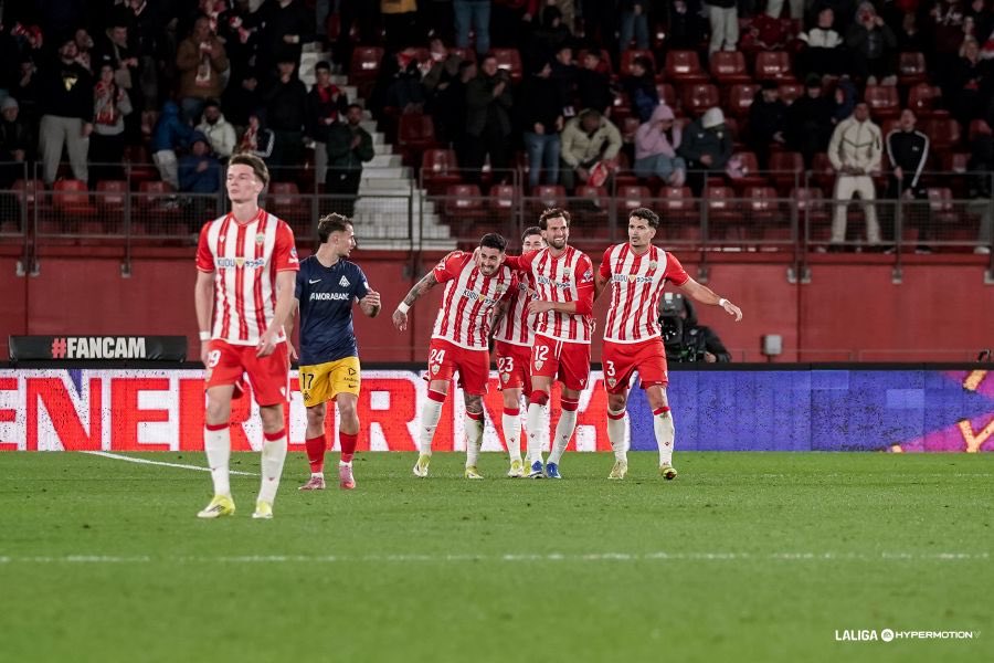 🔴 3 victorias en los últimos 4 partidos disputados en el UD Almería Stadium 
🔴 Equipo más goleador como local de LaLigaHypermotion 
🔴 9 puntos sumados de los últimos 9 posibles.
🔴 Con 45 puntos, la <a href="/U_D_Almeria/">UD Almería</a> sigue siendo uno de los principales candidatos al ascenso.
