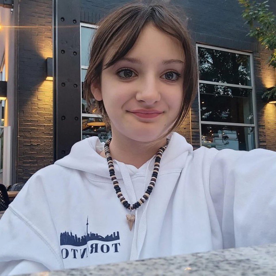 Liz Churchill tweet media