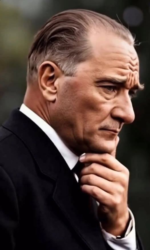 365 günün aşkı M.K.Atatürk
Yolu sevgiden geçen herkesin 14 şubat sevgililer günü kutlu olsun.