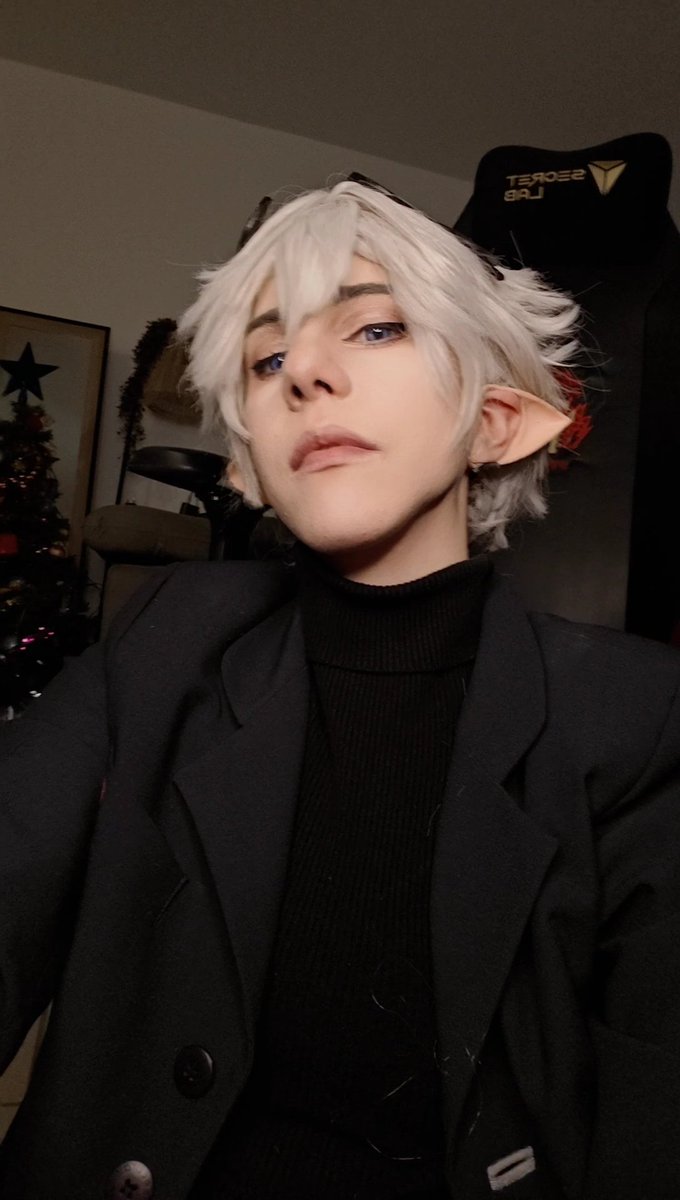 Heolwen's tweet photo. Some Ardashir cosplay test ❤️ #arknightsendfield #EndfieldReleaseCC #Ardashir #EndfieldCreators https://t.co/GEl9SxLsM1