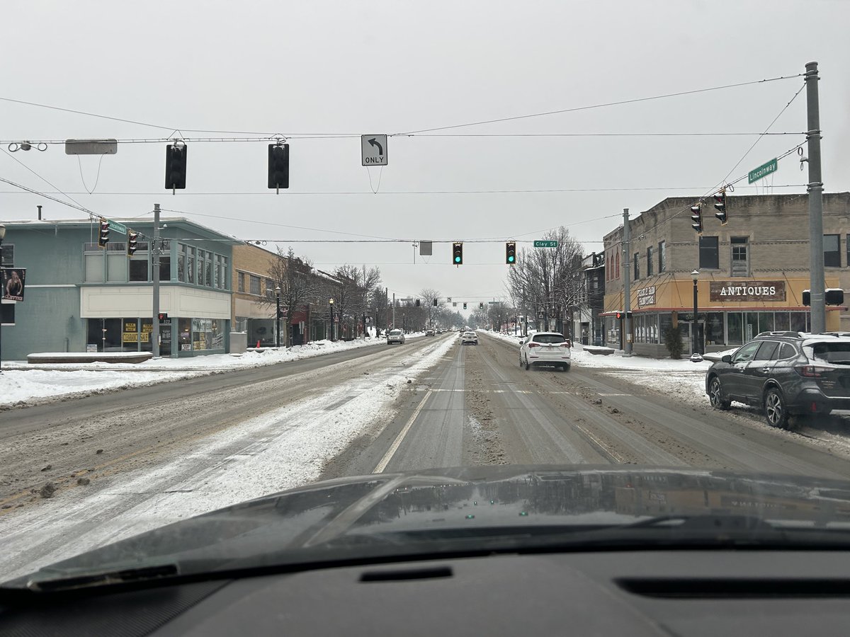 Top Row Pics tweet media