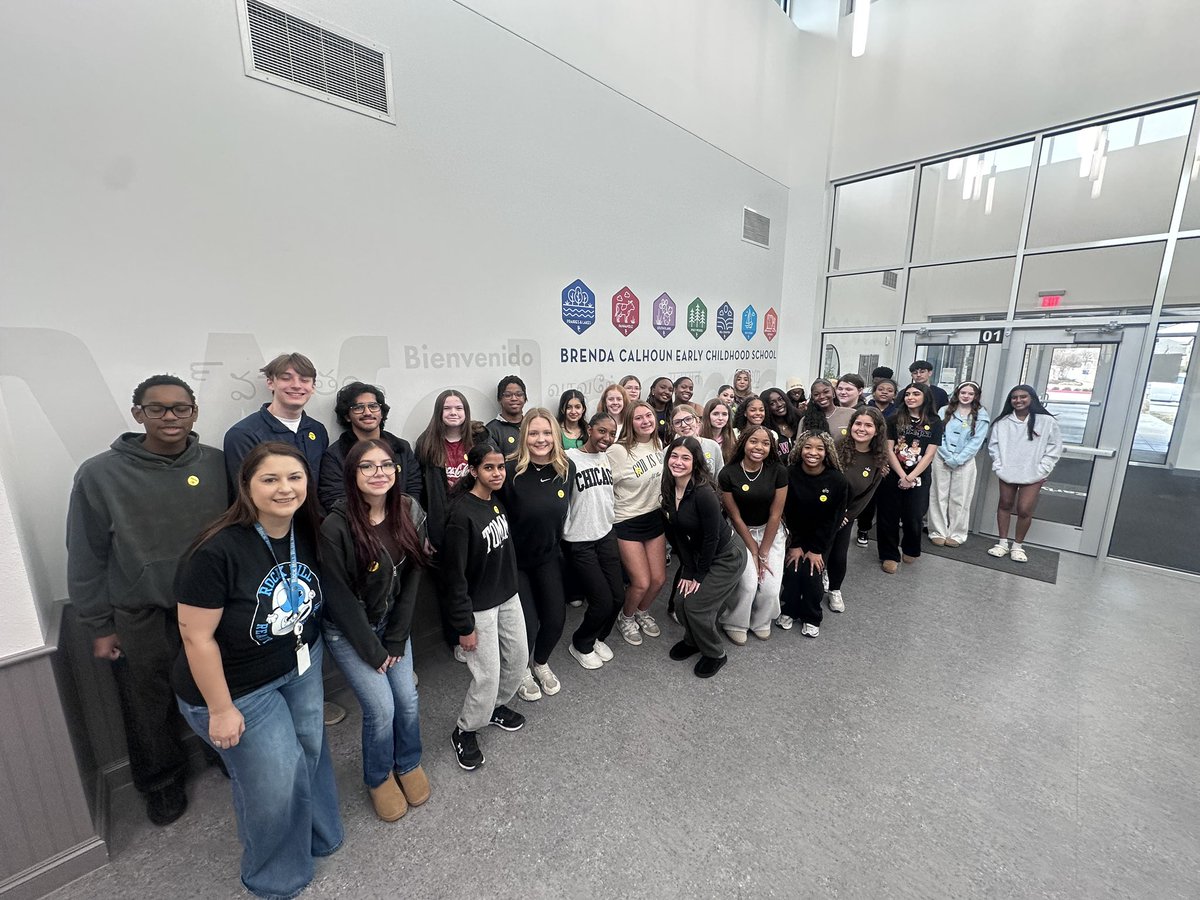 So grateful to the amazing students from Rock Hill for coming to read and truly engage with our <a href="/PISDCalhoun/">Calhoun Early Childhood School</a> scholars! 📚 Thank you for pouring into our students and helping create a day full of connections and smiles! ❤️ #CalhounConnects