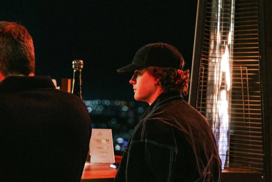 His precious curls 🥺🥺🥺🤏🏼🤏🏼🤏🏼