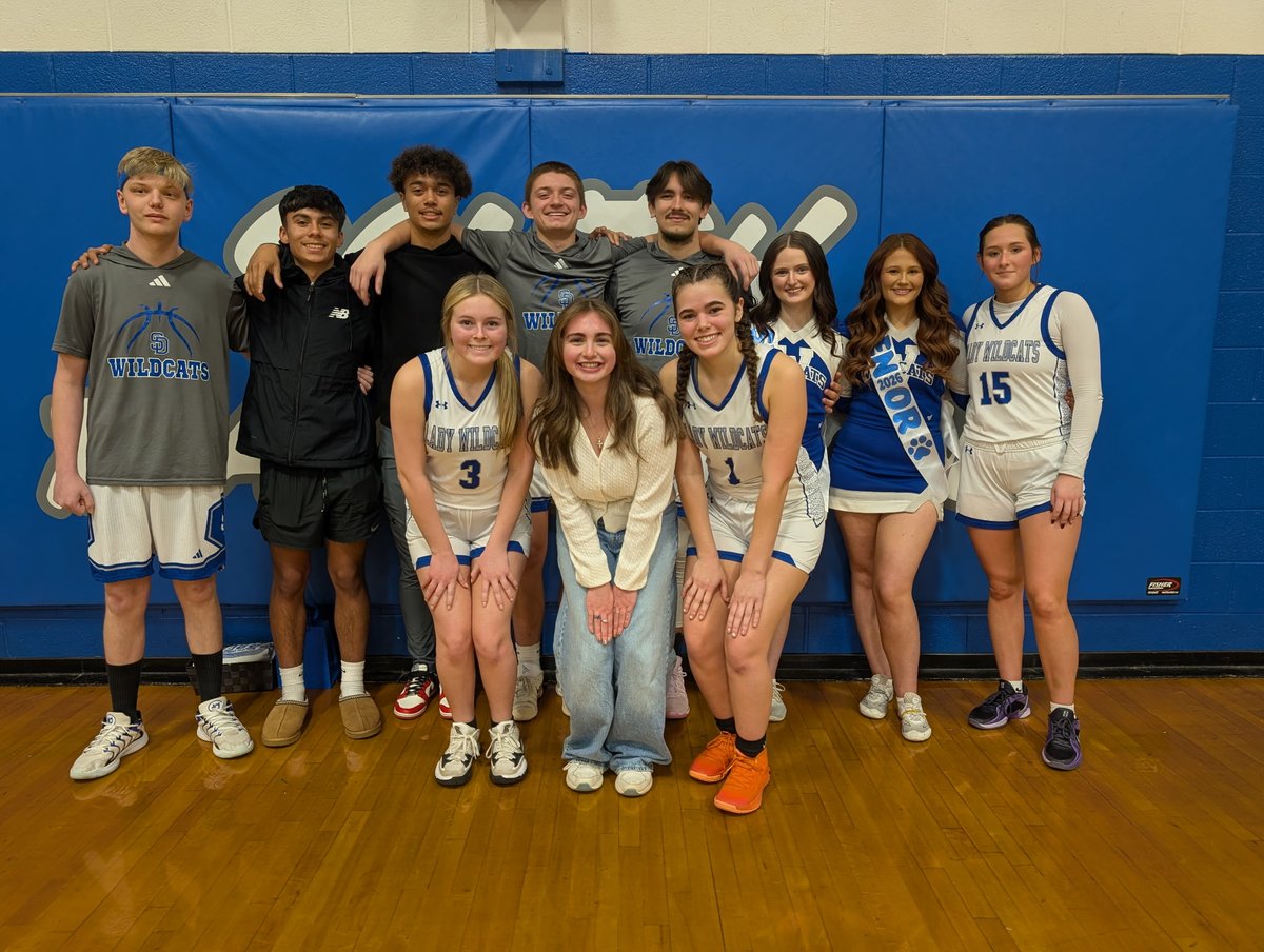 SDHS Varsity Cheer tweet media