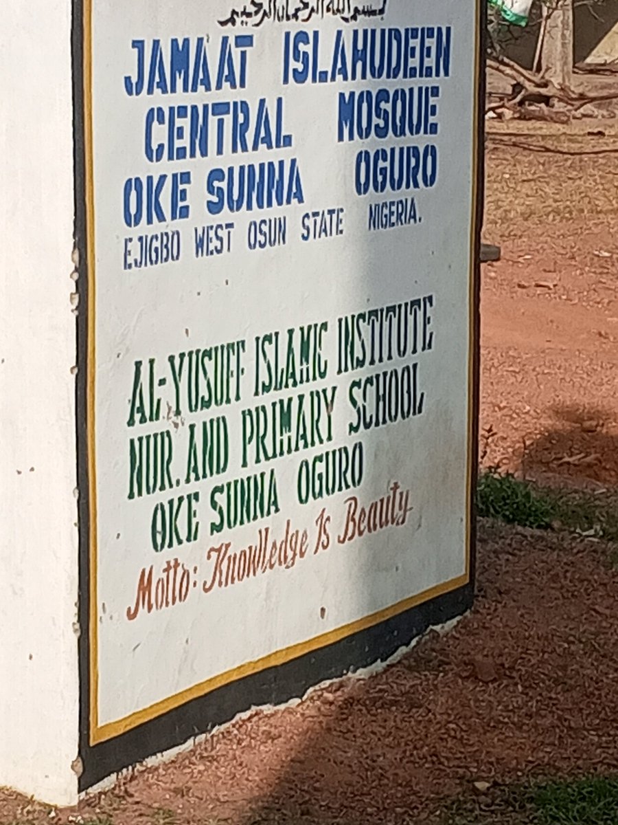 Dis Community lasan, Ororo dey. Mek i kno cast am but i think Community leaders in Nigeria should go and study it. 

Dem use the opportunities wey dem get well. Sha kno carry wahala go

Meanwhile, <a href="/AAdeleke_01/">Gov Ademola Adeleke</a> substandard road as alleged go soon reach there. 

I LOVE YOU OMOLE 🙌