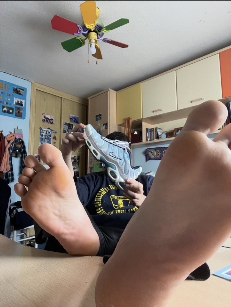 Master Feet tweet media