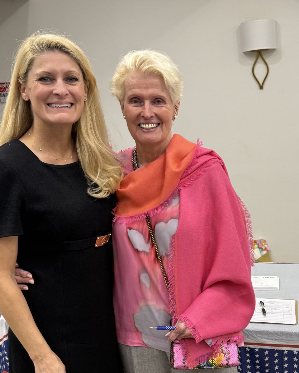 Honored to speak at <a href="/azgop_ld4/">LD4 AZGOP</a>, my home district. Grateful for the warm welcome and the chance to connect with our community.

Great seeing <a href="/KimberlyYeeAZ/">Kimberly Yee</a> and <a href="/NancyBarto/">Nancy Barto</a>, and thankful my mom was there supporting me.

Help me qualify for State Treasurer: apps.azsos.gov/apps/election/…