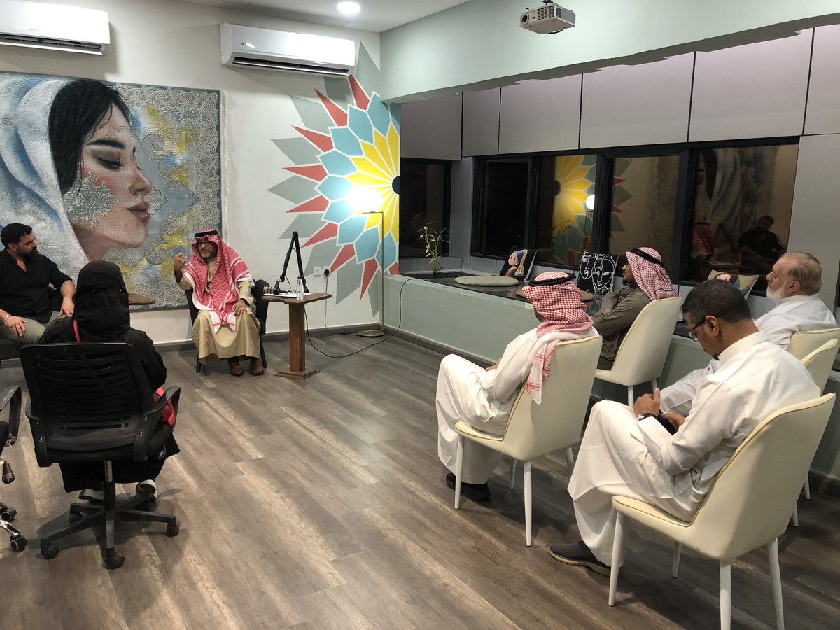 نادي عبق الأدبي tweet media