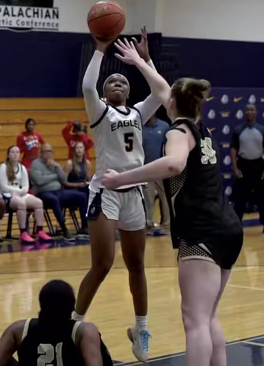 Lorenzo Robinson tweet media