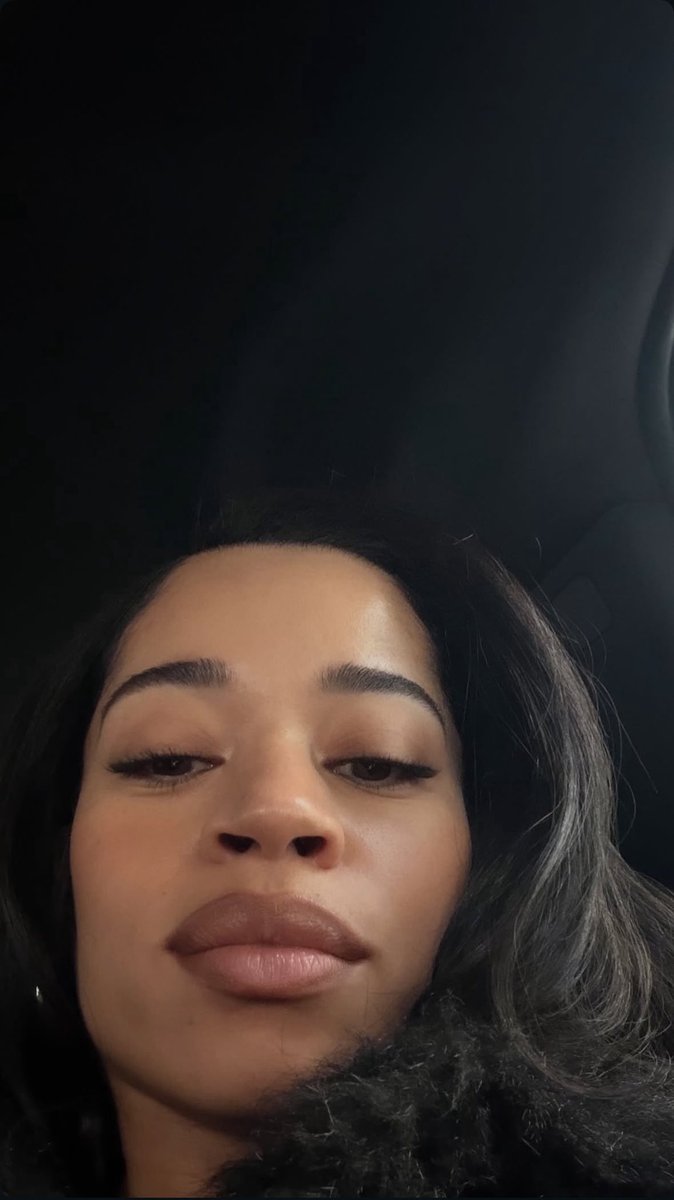 Ella Mai 🖤