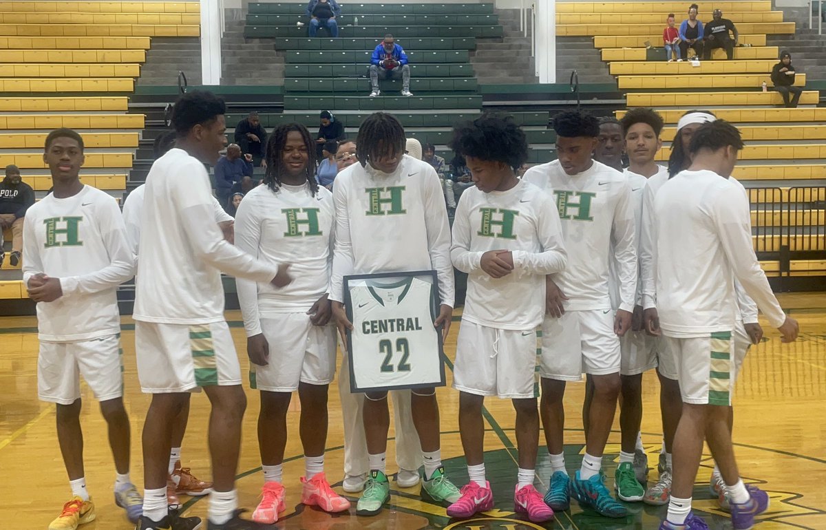 Roberta Watkins tweet media