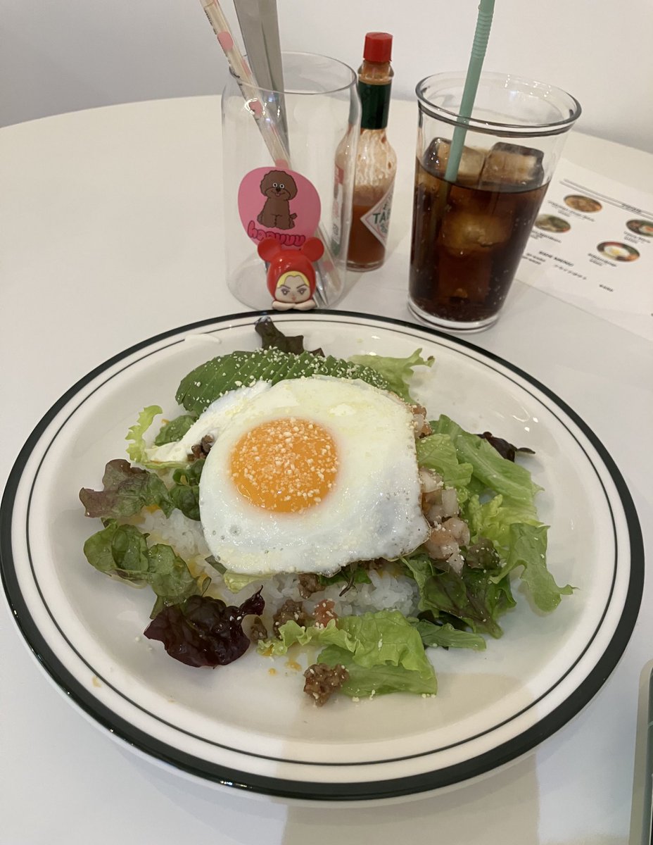 Do it Fukuokaの時に初めて行った韓国風の可愛いcafe☕️🐶

ご主人が韓国の方でね🇰🇷
「ライブで福岡来たんです、ギョンスの！」って私が話したら、奥さまが
「誰？誰？」って聞いきて 
ご主人が「EXO! D.O.!」って説明してくれてた🤭
奥さまも
「あー ディオね！」ってw

カフェなんだけど