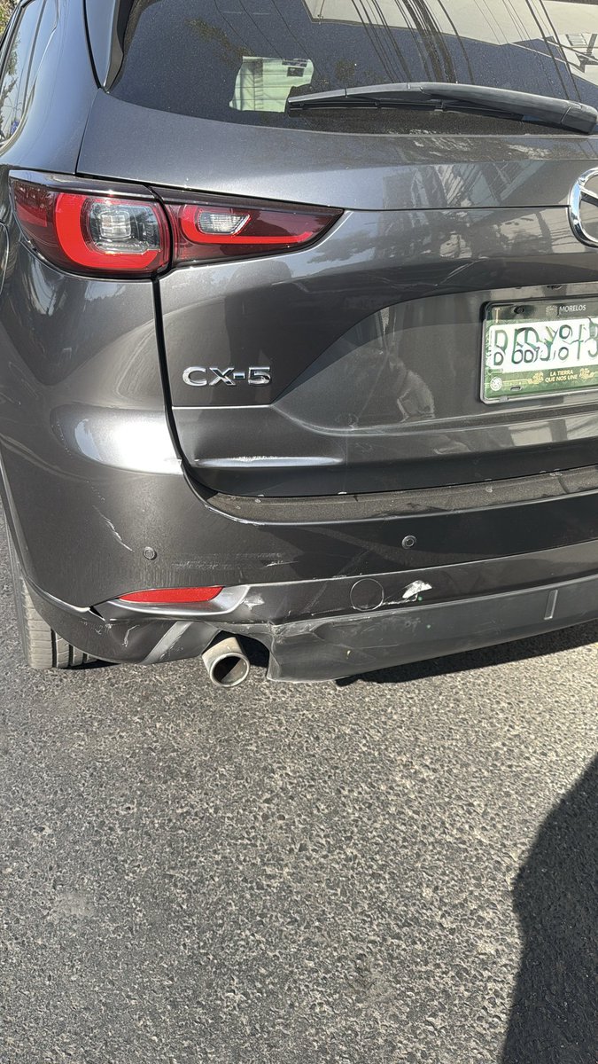 HECKVEL's tweet photo. Accidente vial en @AlcaldiaAO que tuvo lugar a las 8:20am. Se solicitó el apoyo de @TransitoCdMx y @LaSEMOVI y siendo casi las 16hrs no ha llegado ninguna unidad https://t.co/iifNoj8meB