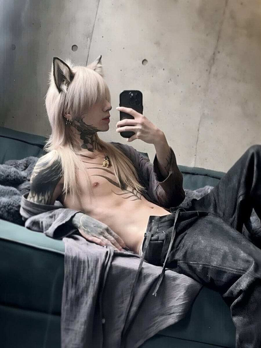 ᅠᅠ ᅠᅠᅠᅠ⠀⠀

     ─── ❝ C H A O S  W I T C H❞ ───

                    « UPDATE | 112 | »

    Oh well .. A potion that went wrong

         0: 35 ━❍──────── -5:32

                       ↻     ⊲  Ⅱ  ⊳     ↺