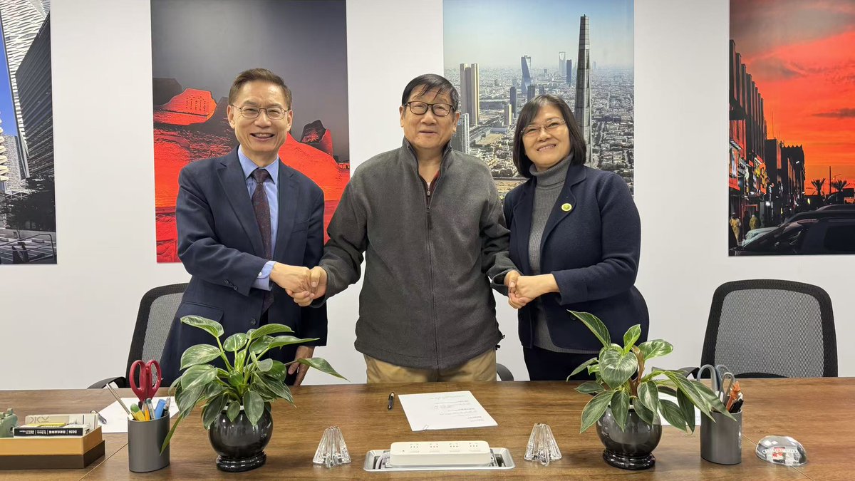 SkytowerSaudi's tweet photo. Skytower-China Chamber of Commerce For Petroleum Industry-GUPC's tripartite cooperation aligns with U.S. reshoring priorities and Saudi Arabia’s Vision 2030—reducing overseas risk and enabling sustainable, long-term operations across both markets. https://t.co/3n7Dv04DXb