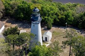 13 de febrero de 2003. Se inscribe en el Registro Nacional de Lugares Históricos de EE. UU., “Amelia Island lighthouse”. El faro se halla en Fernandina Beach, isla Amelia, condado de Nassau, estado de Florida (Estados Unidos). #AmeliaIslandLighthouse