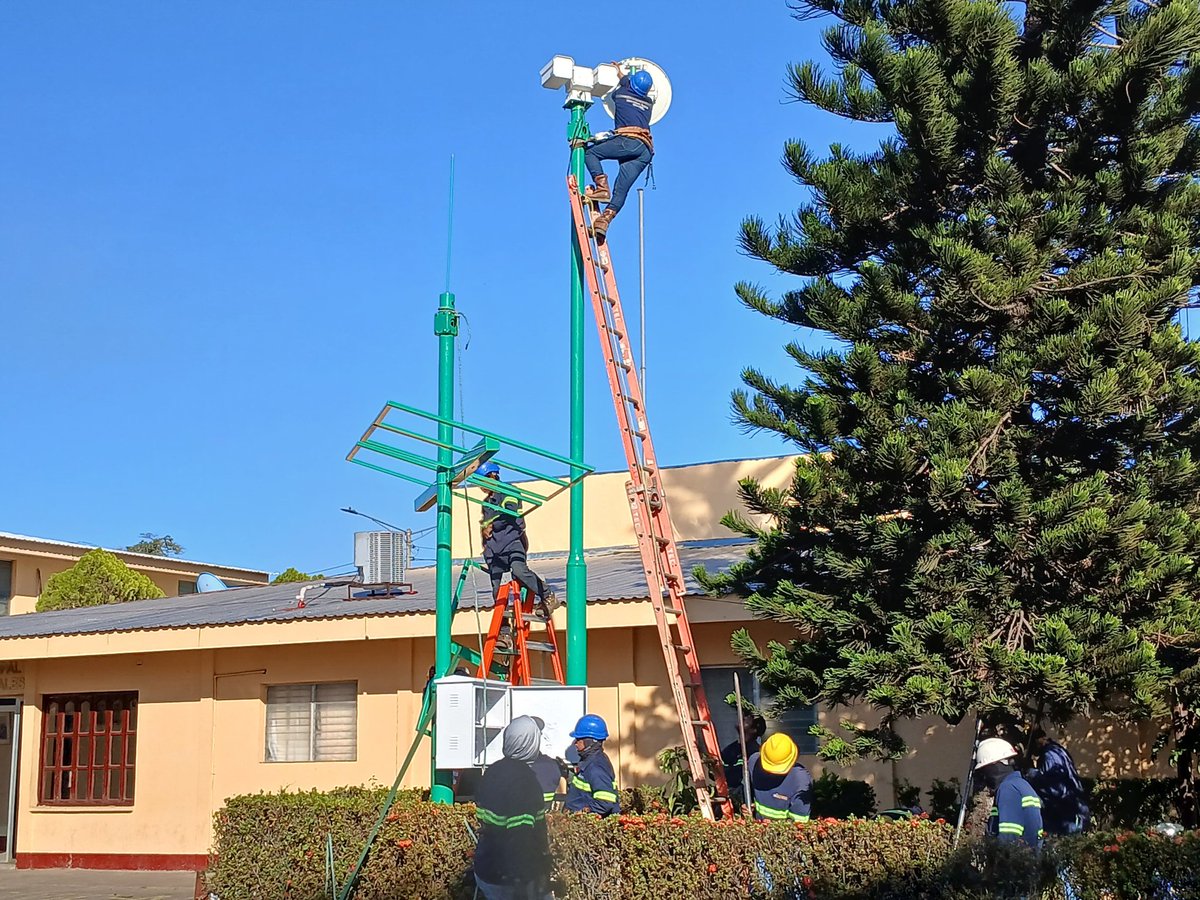 #Nicaragua 

El INETER, instaló modernas cámaras web, térmicas y estaciones de gases, en los volcanes San Cristóbal, Telica, Cerro Negro, Momotombo, Masaya, Mombacho y Concepción, como parte del fortalecimiento de la Red de monitoreo volcánico del país.
#ManaguaSandinista #INETER