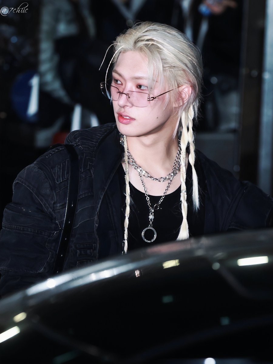 𝐂𝐡𝐢 tweet media