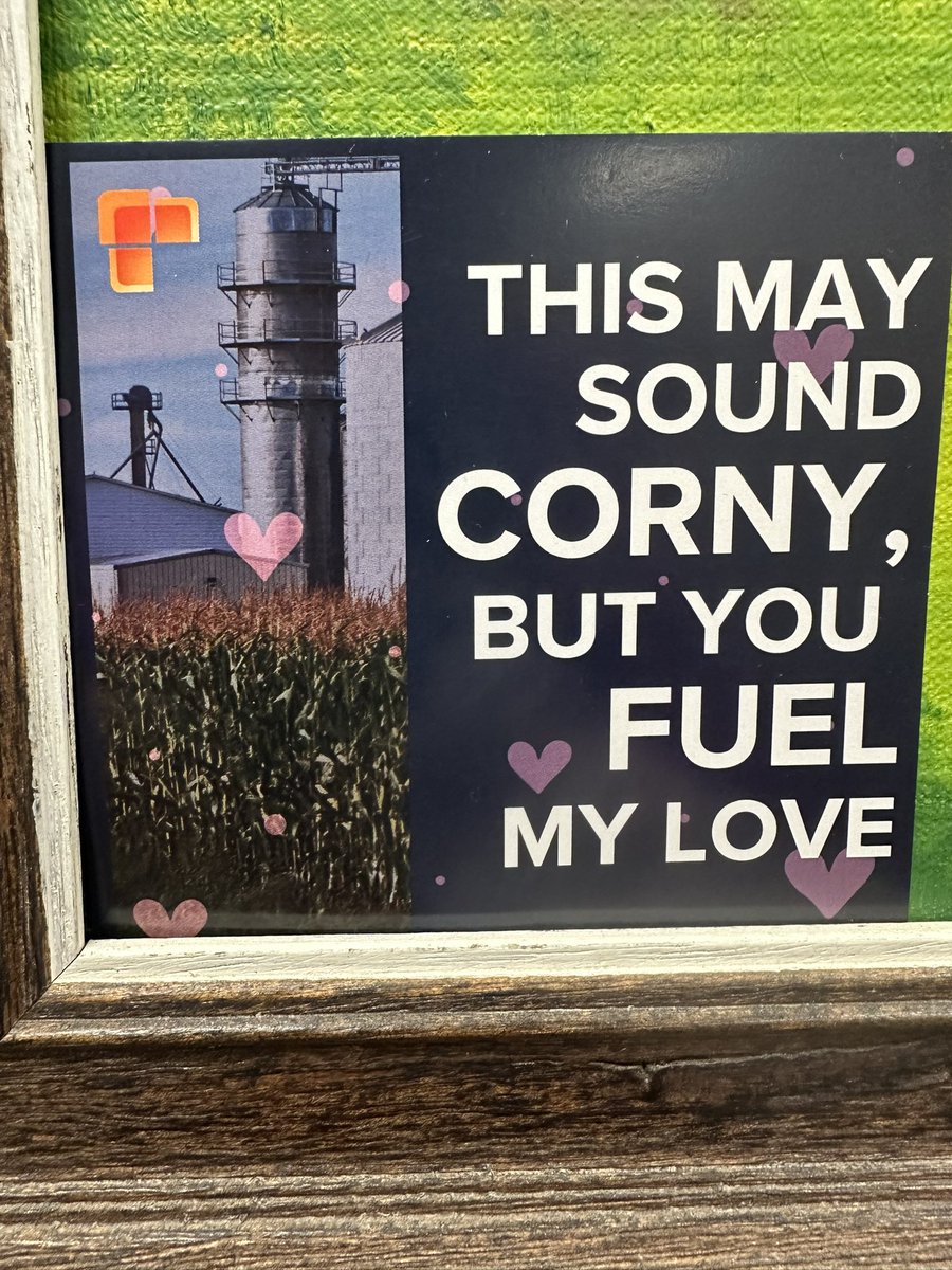 ChuckGrassley's tweet photo. This is ur reminder tomorrow is Valentine’s Day 

Oh &amp; we need permanent E15yr round #cornwatch https://t.co/rYmItTWPqy