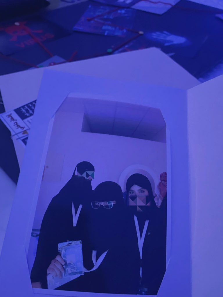 Laykm07's tweet image. #CodeBreak

أجمل اللحظات ما تكتمل إلا مع زميلات النجاح
سعيدة جدًا بمشاركتهم هذه التجربة👩‍💻👩‍💻💙💙💙
@Reema06A
@0xrifal