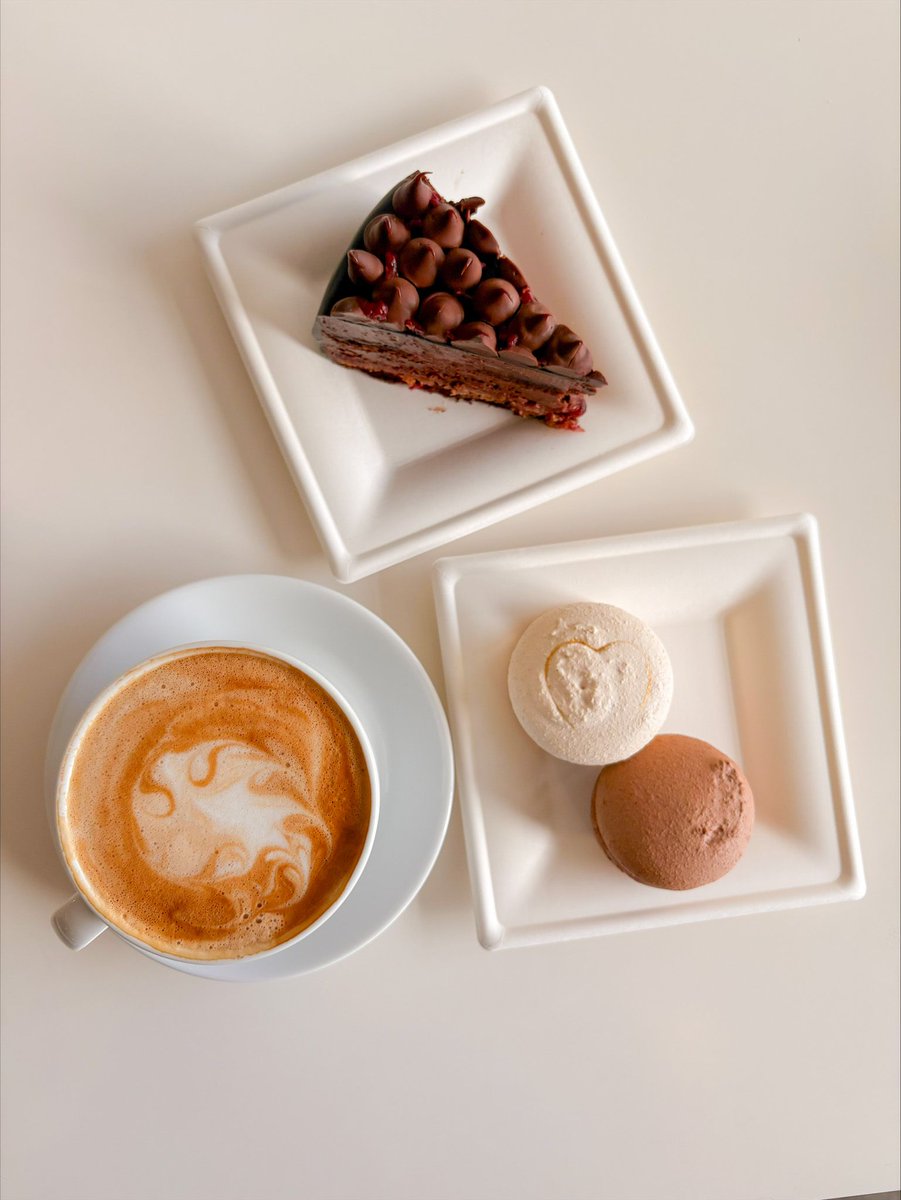 AtlasStark_'s tweet photo. 💝Here's how a few of our tenants sweeten up this Valentine's Day: 

🍰Latte + cake at Paul and Jack
🍔Burgers + tots for lunch at LaGana  
🍷Wine + dine + dessert at East End Bistrot
🪩Voted best dive bar in Raleigh, drinks + decorations at Stella's make for a great photo opp

We enjoyed it all 💘