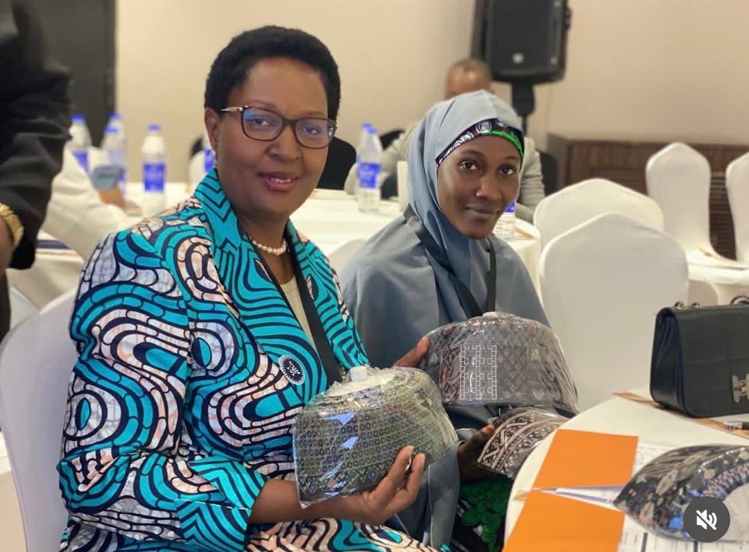 muriel_mafico's tweet photo. Unlocking economic opportunities for internally displaced women & girls requires inclusive finance and digital access. Public-private - partnerships can break barriers and unlock opportunities to women and girls to rebuild their lives. When people are banked and connected, they create, grow, and sustain dignified livelihoods.

@UNFPANigeria is promoting financial and digital inclusion in North East Nigeria through:

✔️Cash based assistance using mobile money 
✔️Livelihood and economic opportunities offered at Women and Girls Safe Spaces
✔️Digital literacy and digital marketing 

 Thank you Maryam for sharing your inspiring life in #Borno and incredible journey to self reliance. 

#SecuringFutures2026 #IDPSolutions
#NigeriaPrivateSector🇳🇬