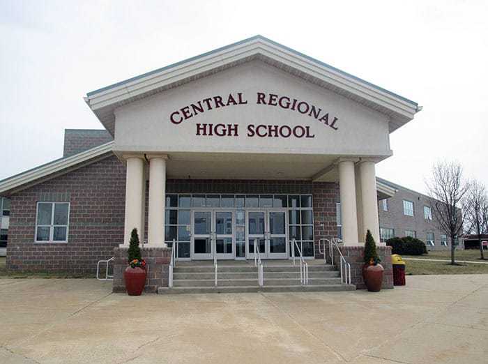 🚨 Officials say there’s no active investigation into viral claims about a Central Regional teacher — but new info has been sent to authorities. What’s fact vs. fiction? 👀 jerseyshoreonline.com/berkeley/offic…