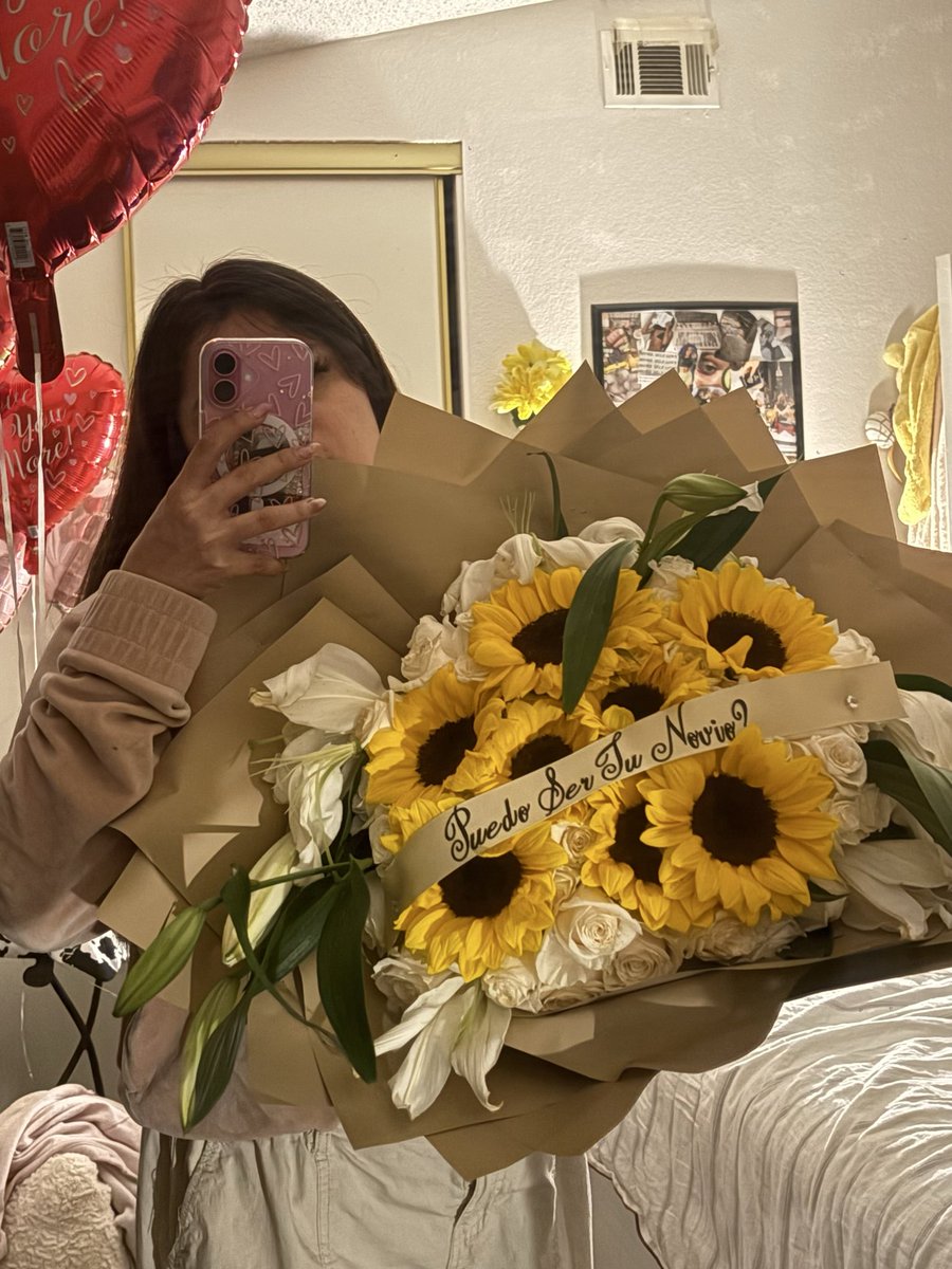 I'm a Girlfriend 🥹🥹😭😭 
𝟸/𝟷𝟷/𝟸𝟶𝟸𝟼 ♾️🩵