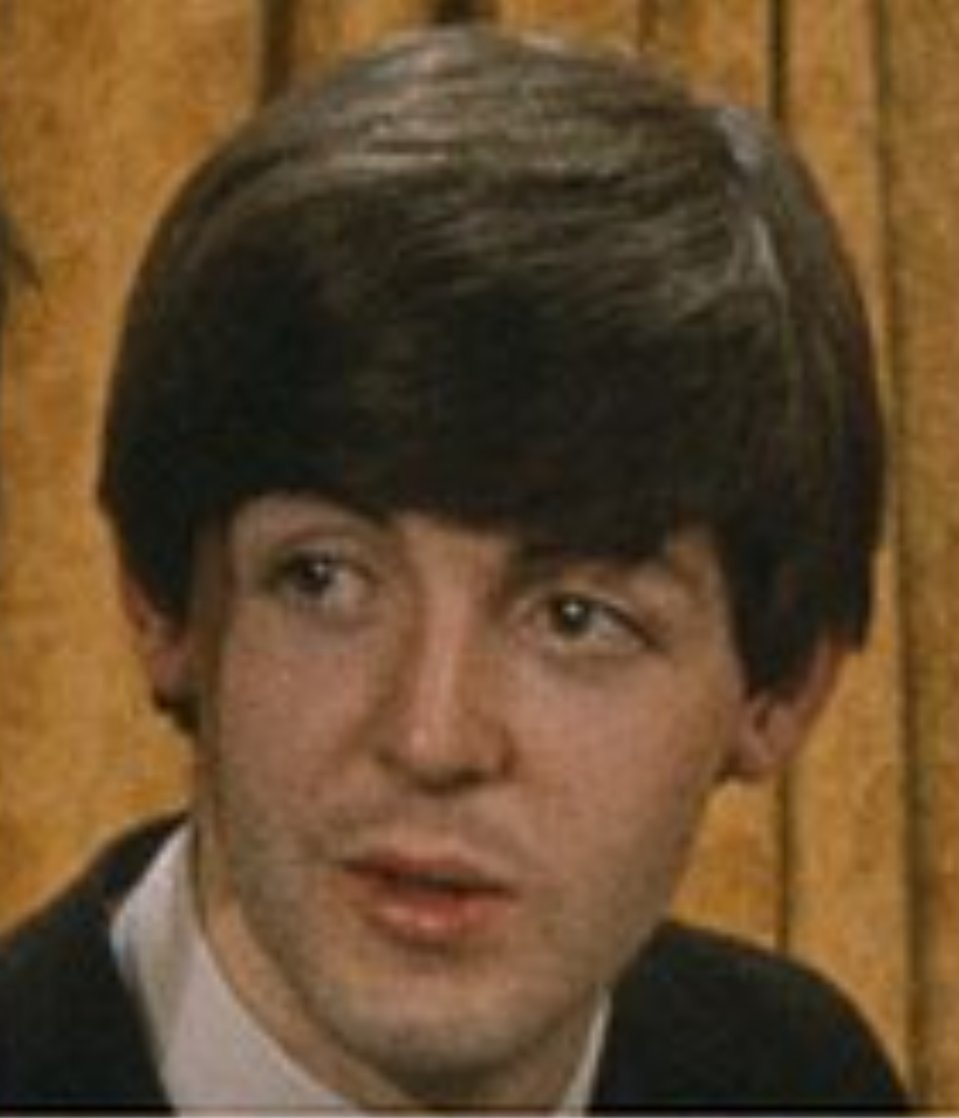 U-gua-le
 <a href="/paolocelata/">Paolo Celata</a> 
#propagandalive