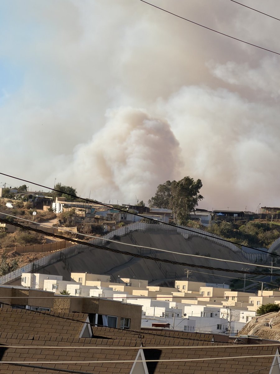 Maryjosefc3's tweet photo. #villaalemana #incendio https://t.co/F0A0t6ewPR