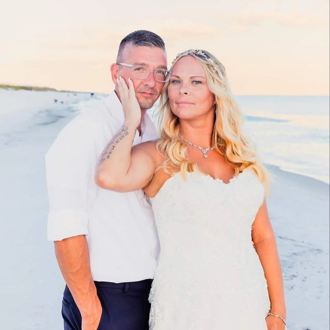 TIKTQKTERRY's tweet image. Can yall wish my Beautiful wife who is so lucky to have me a Happy Birthday 

(No that’s not a typo 😂😂)