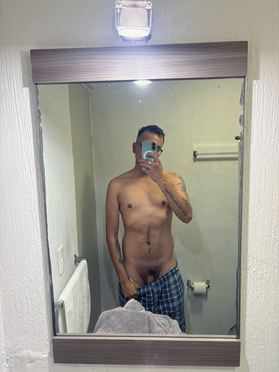 👽 Single 10k tweet media