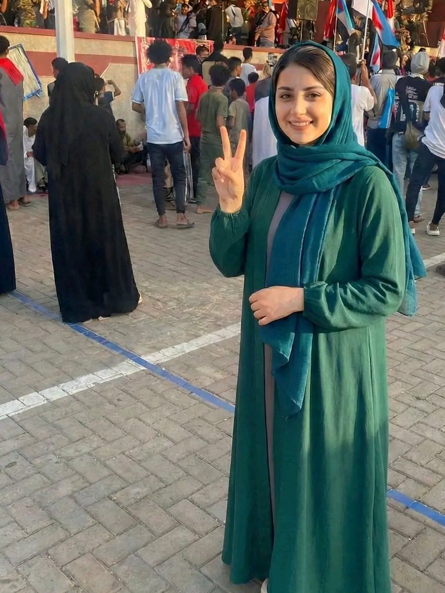 سنبقى هنا ولو متنا جوعاً، فالوطن ليس فندقاً نغادره عندما تسوء الخدمة ياعزيزي...
✌️
#ابين_تجدد_العهد_للجنوب