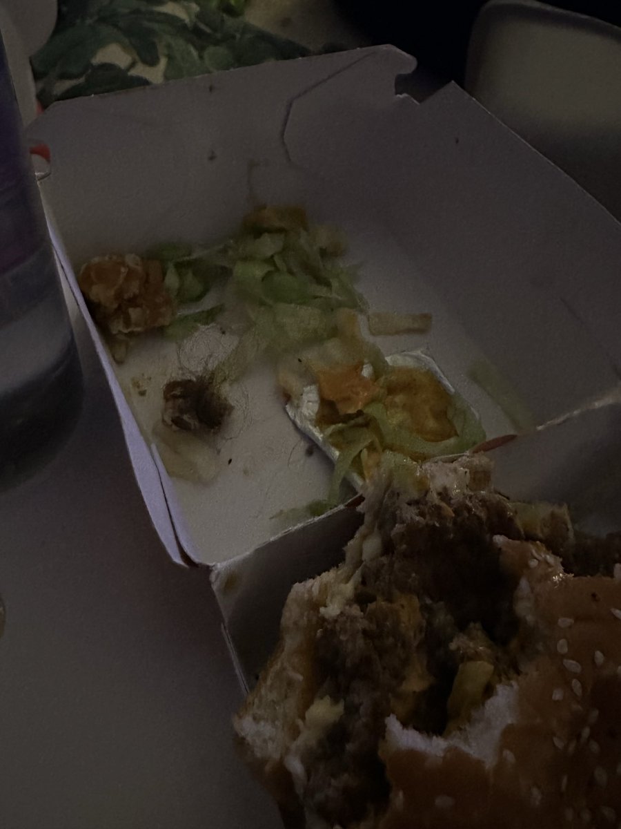 LISA ♌️ tweet media