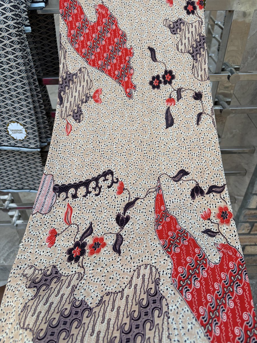 VeilsTurkiye's tweet photo. N14,000

SOFT HOLLAND BATIK 

Available in beautiful designs 

N14,000

6 yards

Dnt delay getting yours

We are in kaduna 
We deliver everywhere 
09032326441 https://t.co/WROvr8VE27