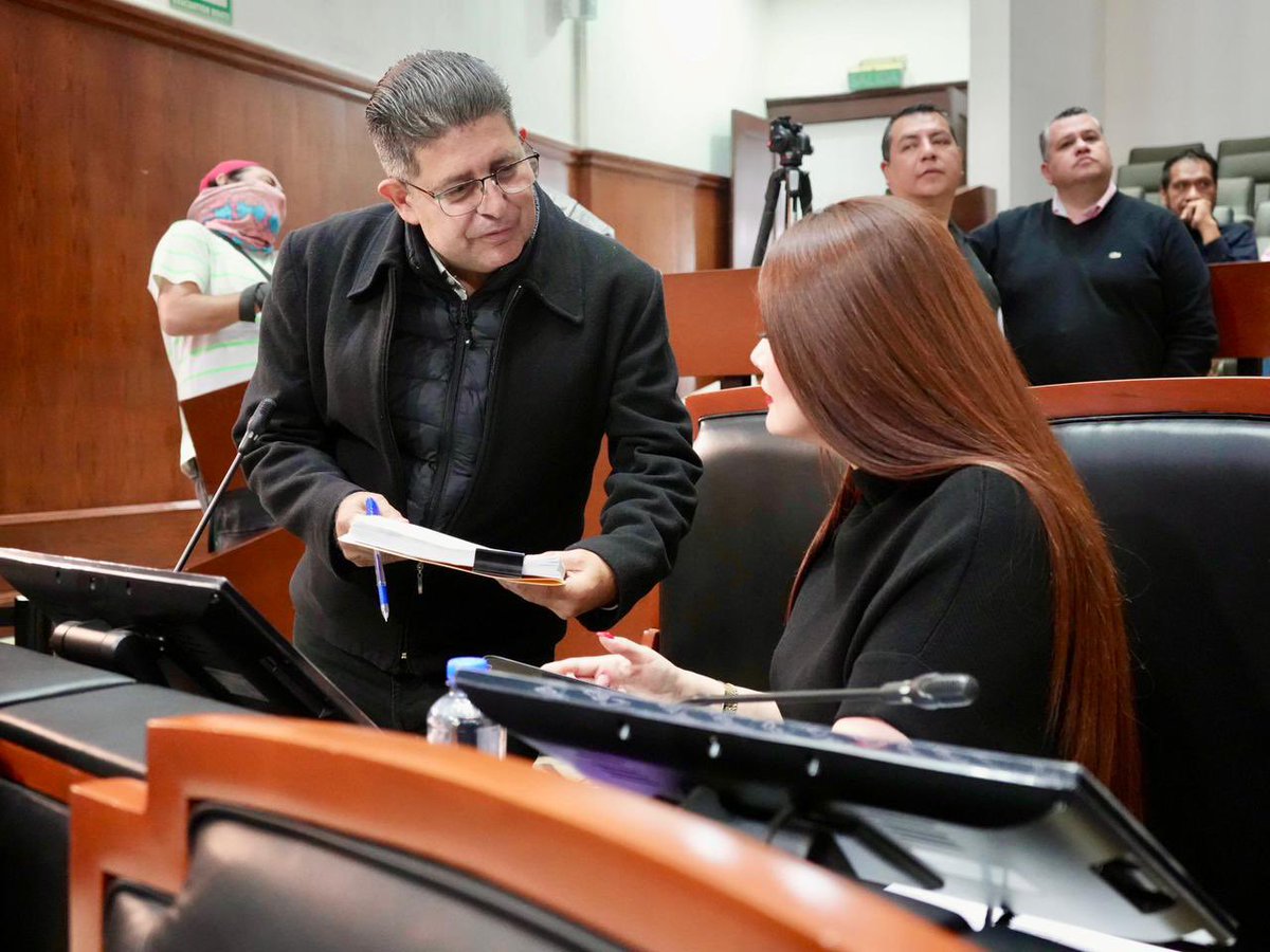 ✨ Hoy en el Congreso fueron aprobadas cuatro iniciativas que presenté.

En 2026 llevaremos como lema “Jalisco, Cuna de Identidad Nacional y Amistad Mundial”, reafirmando quiénes somos y el orgullo que nos distingue.

Además, establecimos que personas con sentencia por violencia