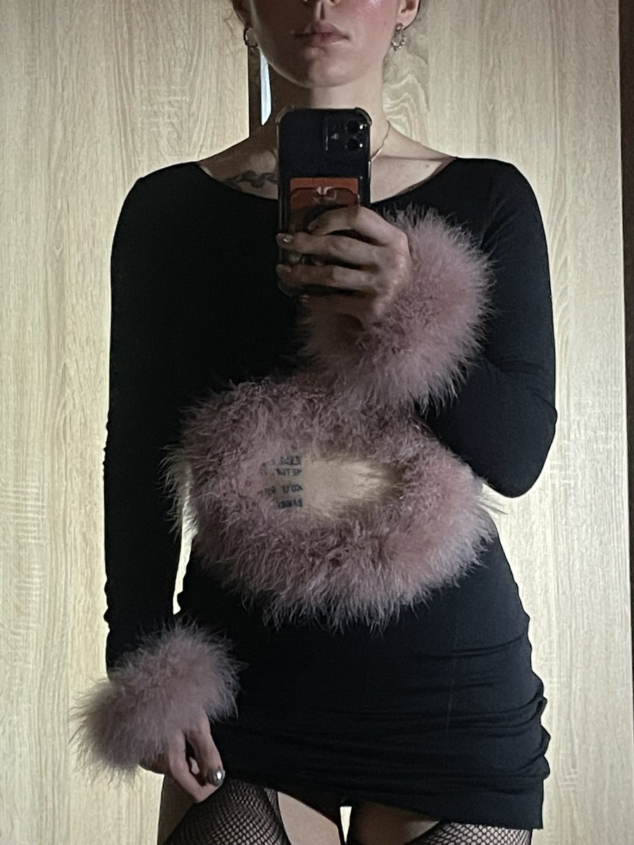 курка на лану tweet media