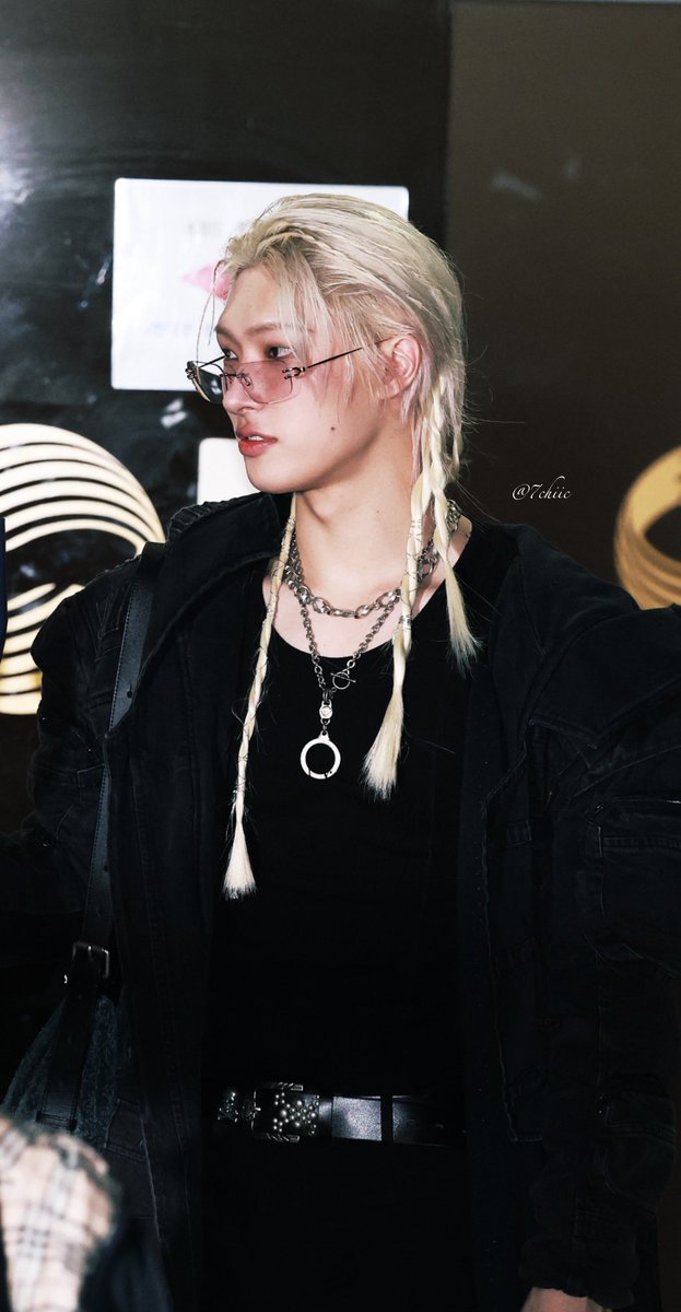 𝐂𝐡𝐢 tweet media