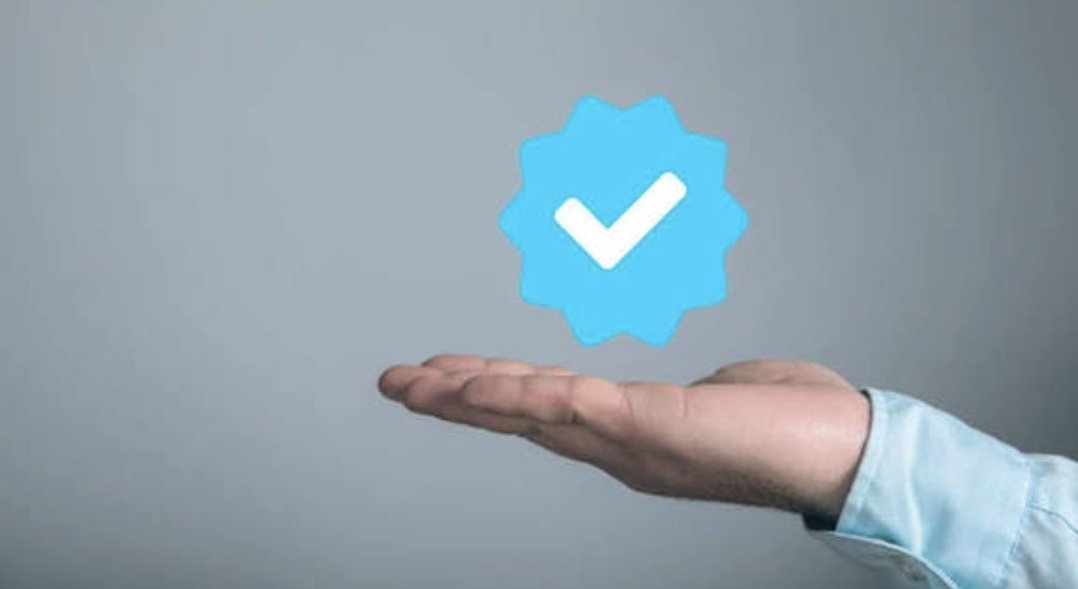 Estou seguindo todos que querem chegar aos 500 verificados.

De aquele RT da amizade pra chegar em mais pessoas e comenta aí pro povo também seguir.