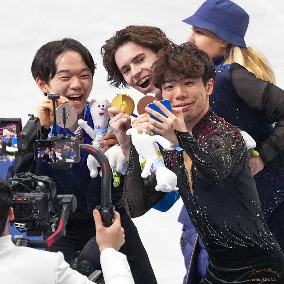 anya3Lz3Lo's tweet image. 🥇🥈🥉😭😭👏👏👏
Congrats all!!! みんな良い笑顔！！
 
#MilanoCortina2026