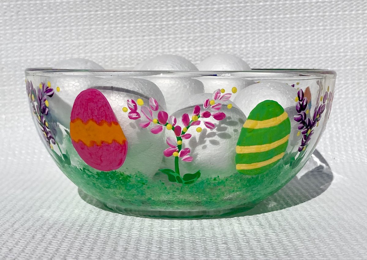 Check out the Easter bowls in my Etsy shop etsy.com/listing/185739… #etsy #easter #candydish #SMILEtt23 #shopsmall #CraftBizParty #ShamelessSelfpromoFriday