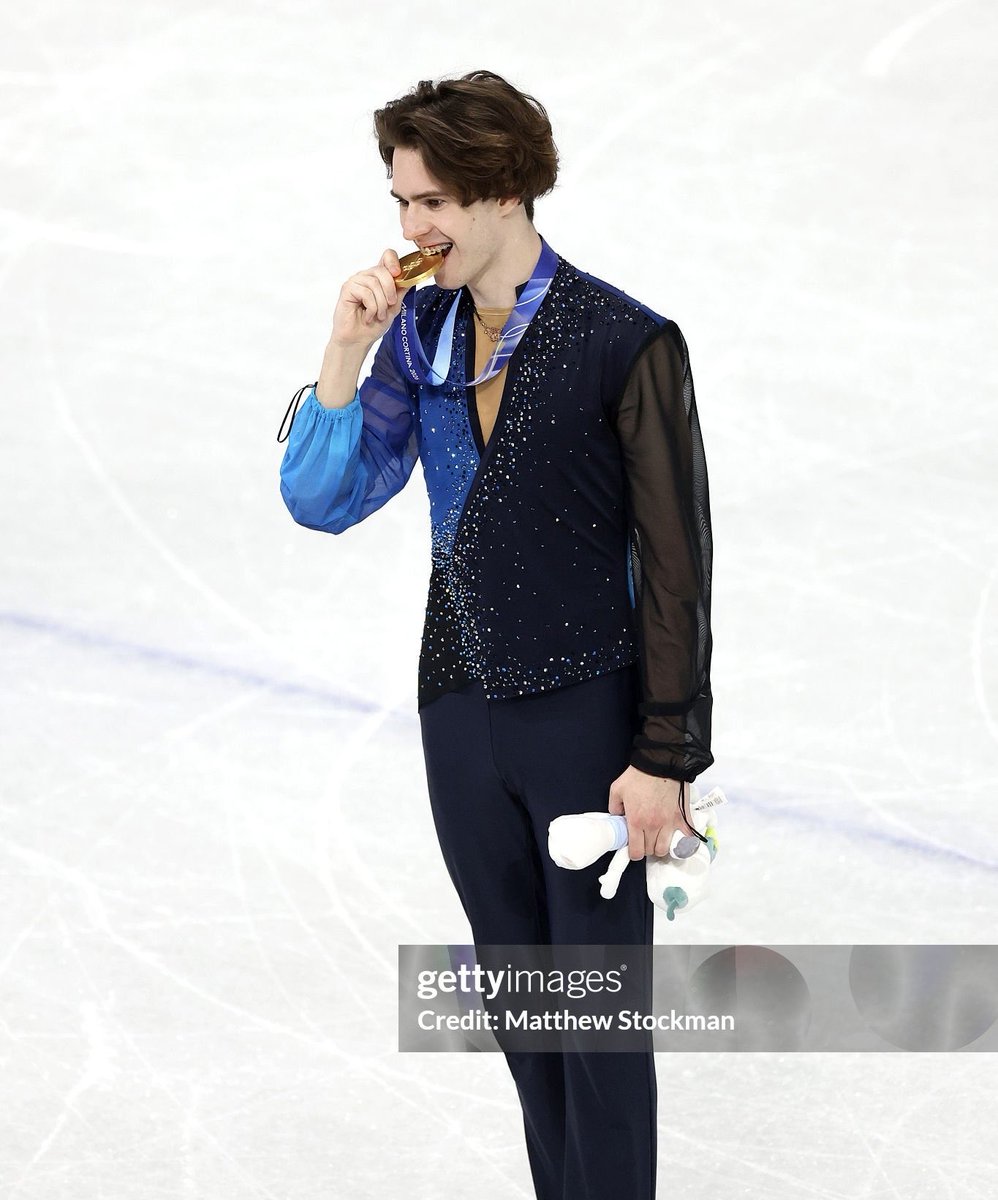 deathspiralls's tweet image. 12 years later, Denis’ dream has finally come true💗